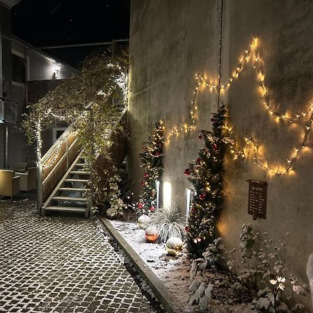 Hotelgasthof Kirchenwirt Schierling Bagian luar foto