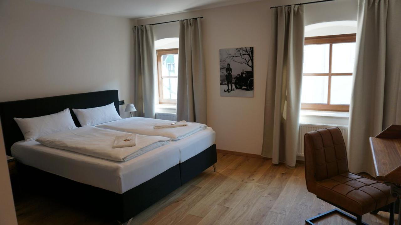 Hotelgasthof Kirchenwirt Schierling Bagian luar foto